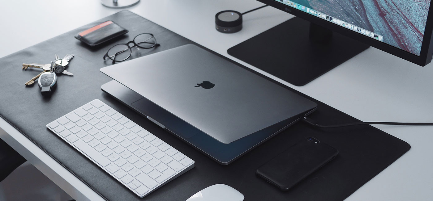 macbook on desk